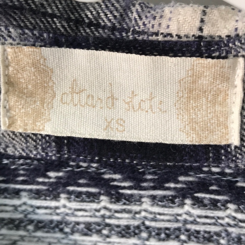 Blue flannel button down - Picture 2 of 3